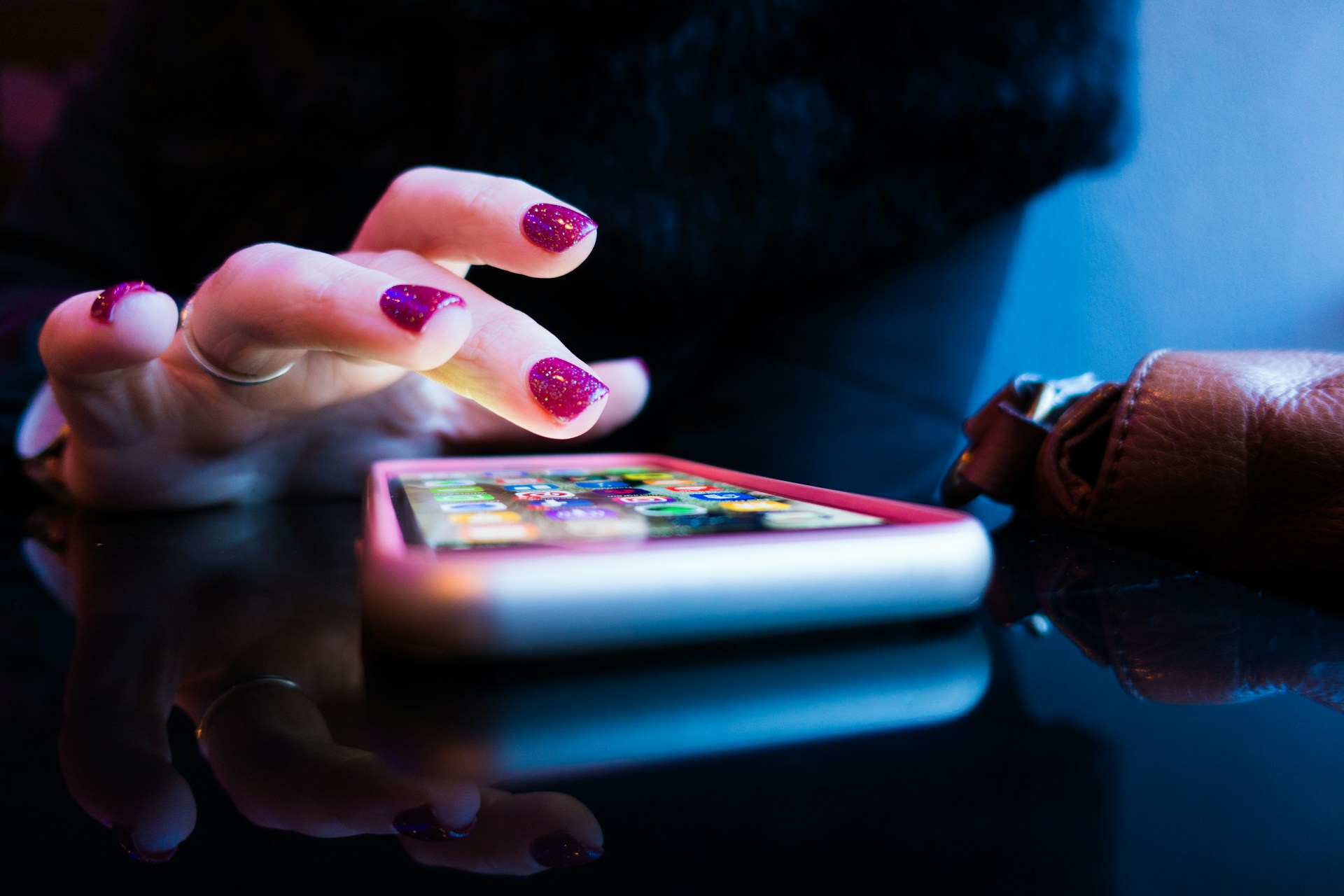 Ad Quality for Marketplace Apps: Competitor Ads, Auto-Redirects, and Session Disruption